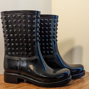 Dirty Laundry Studded Rain boots